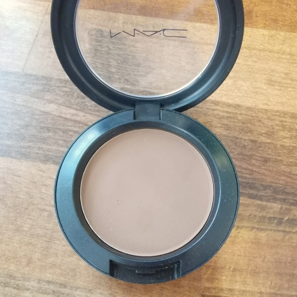MAC Power Blush in Blunt - Picture 2 of 3